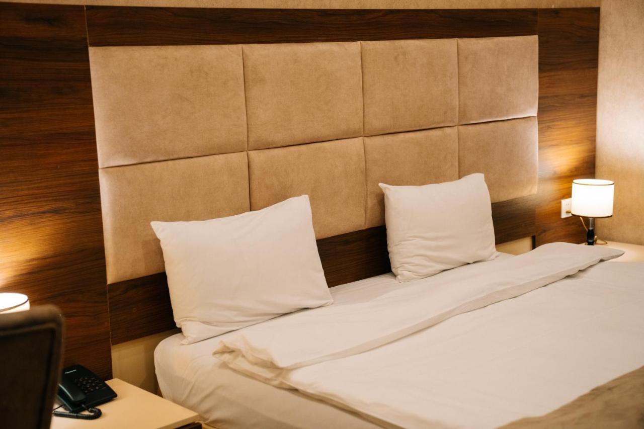 The Clocktower Hotel Baku Eksteriør billede